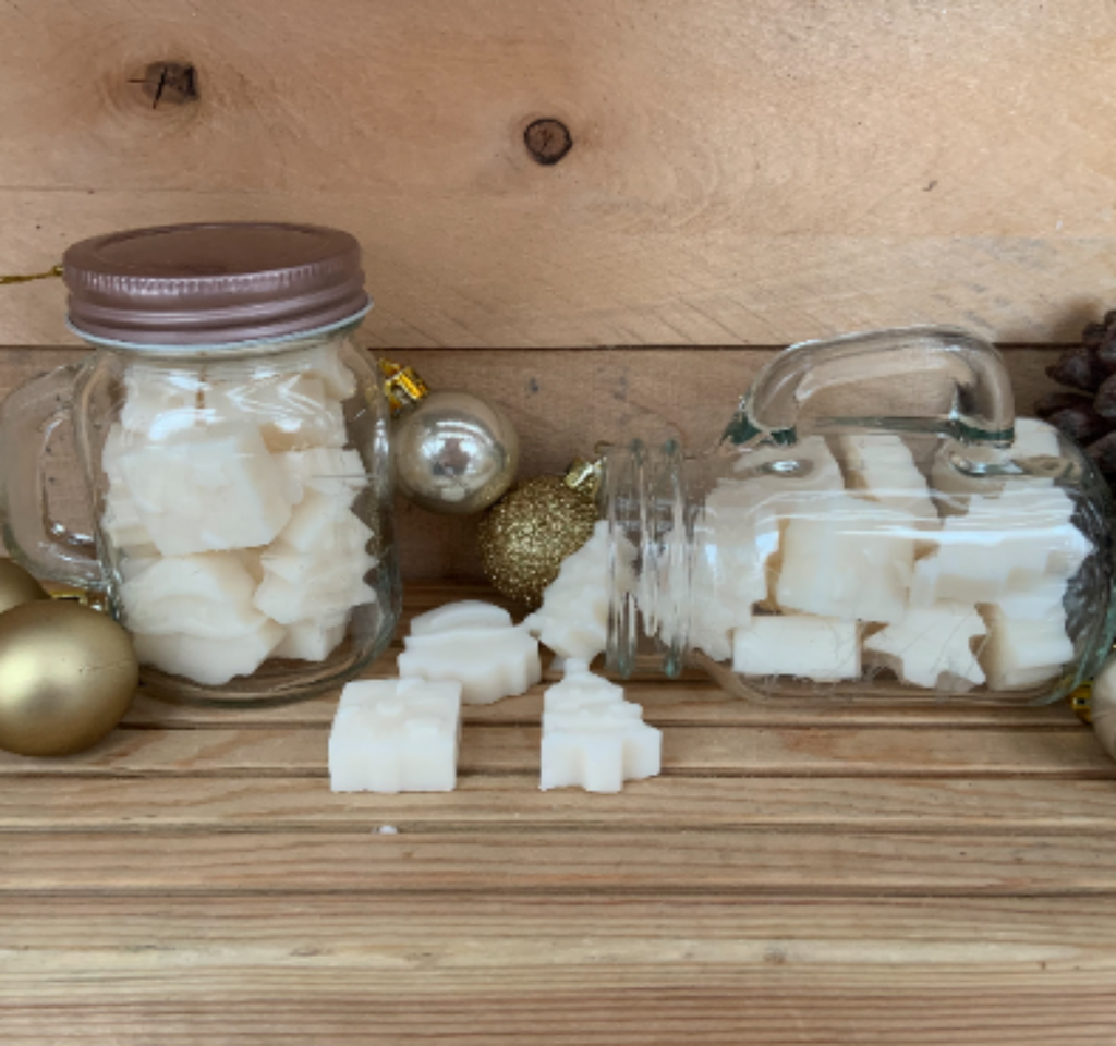 2 Mini Jars Filled with 15 Christmas Shaped Soy Wax Melts