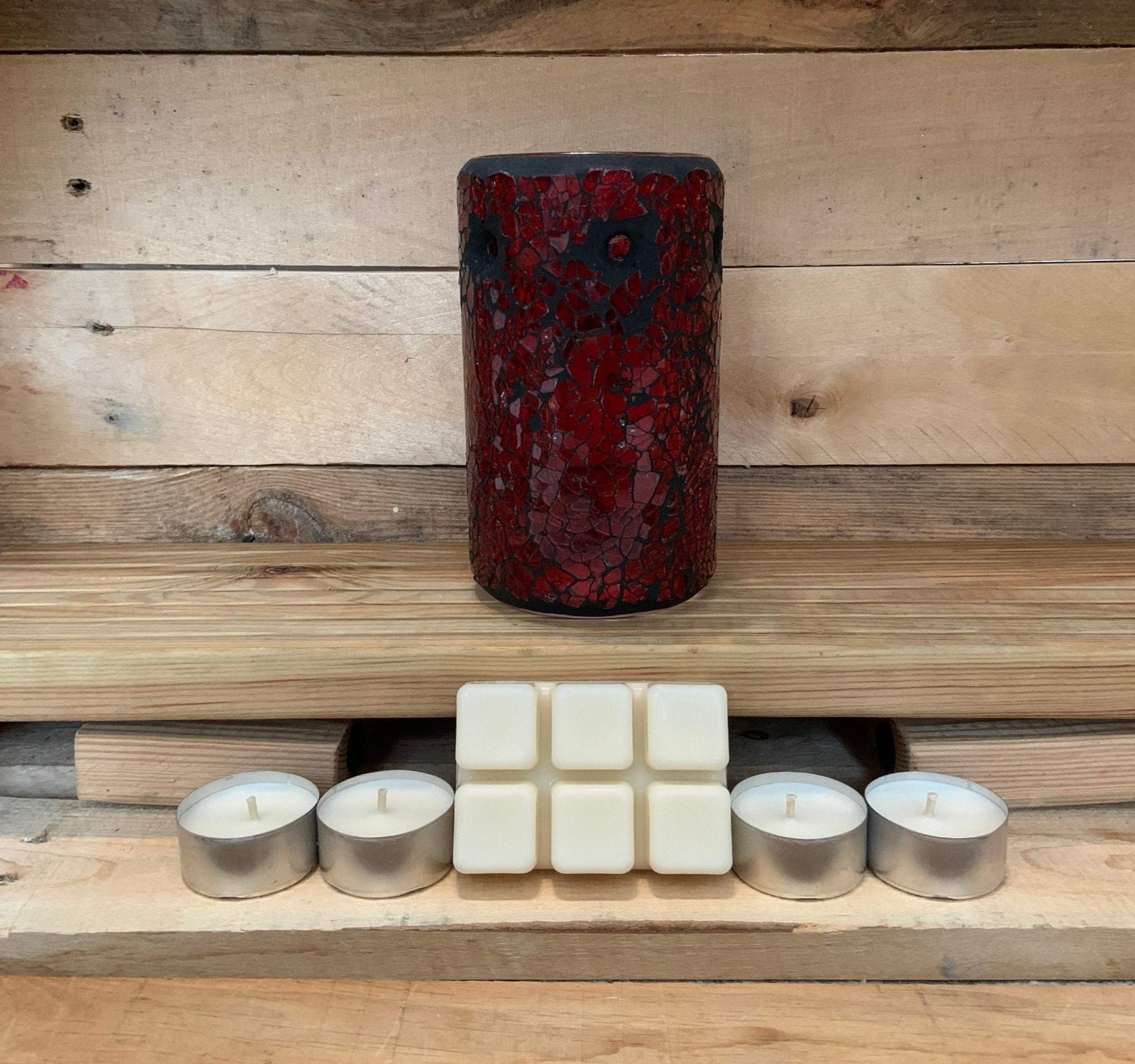 Tall Mirror Crackle Burner with Homemade Wax Melt Clamshell and Tea Lights - red