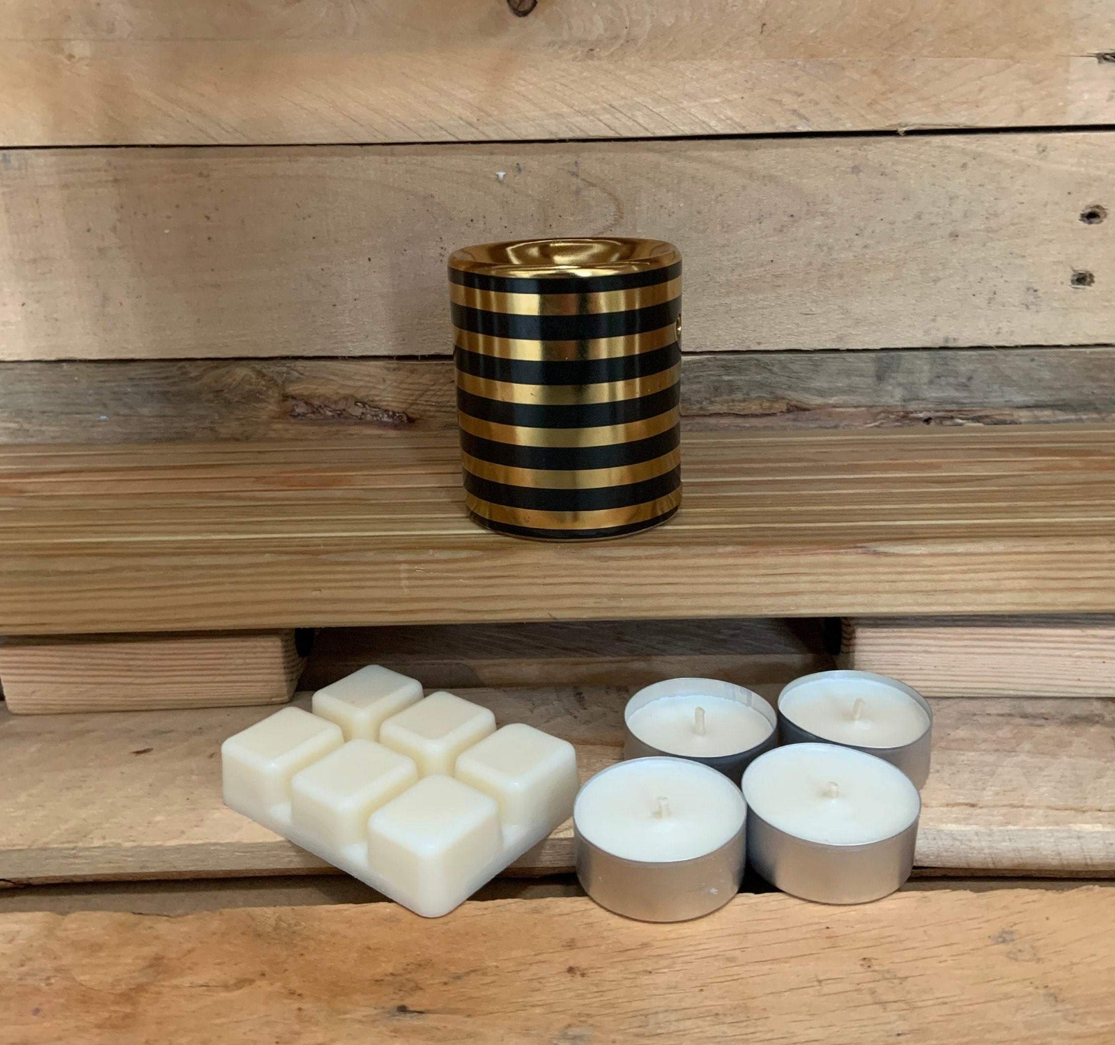 Golden Striped Mini Burner with Homemade Tea Lights - Black and gold