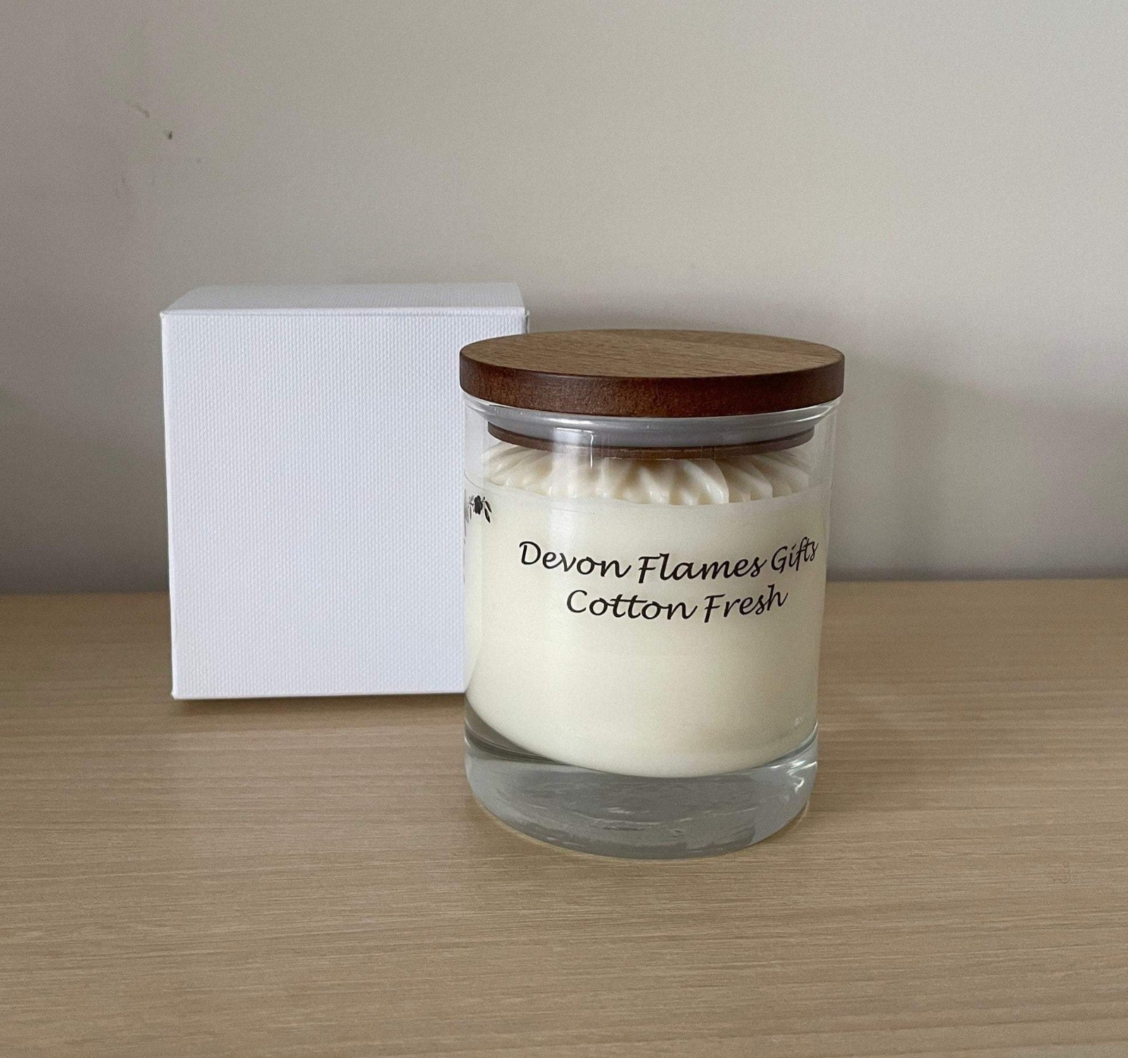 Luxury 20cl Soy Wax Candle with Lid and Presentation Box