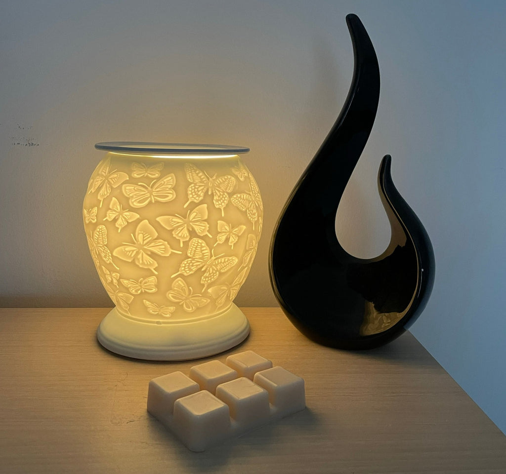Copy of Porcelain Etched Butterflies Aroma Lamp with Handmade Clamshell Wax Melt
