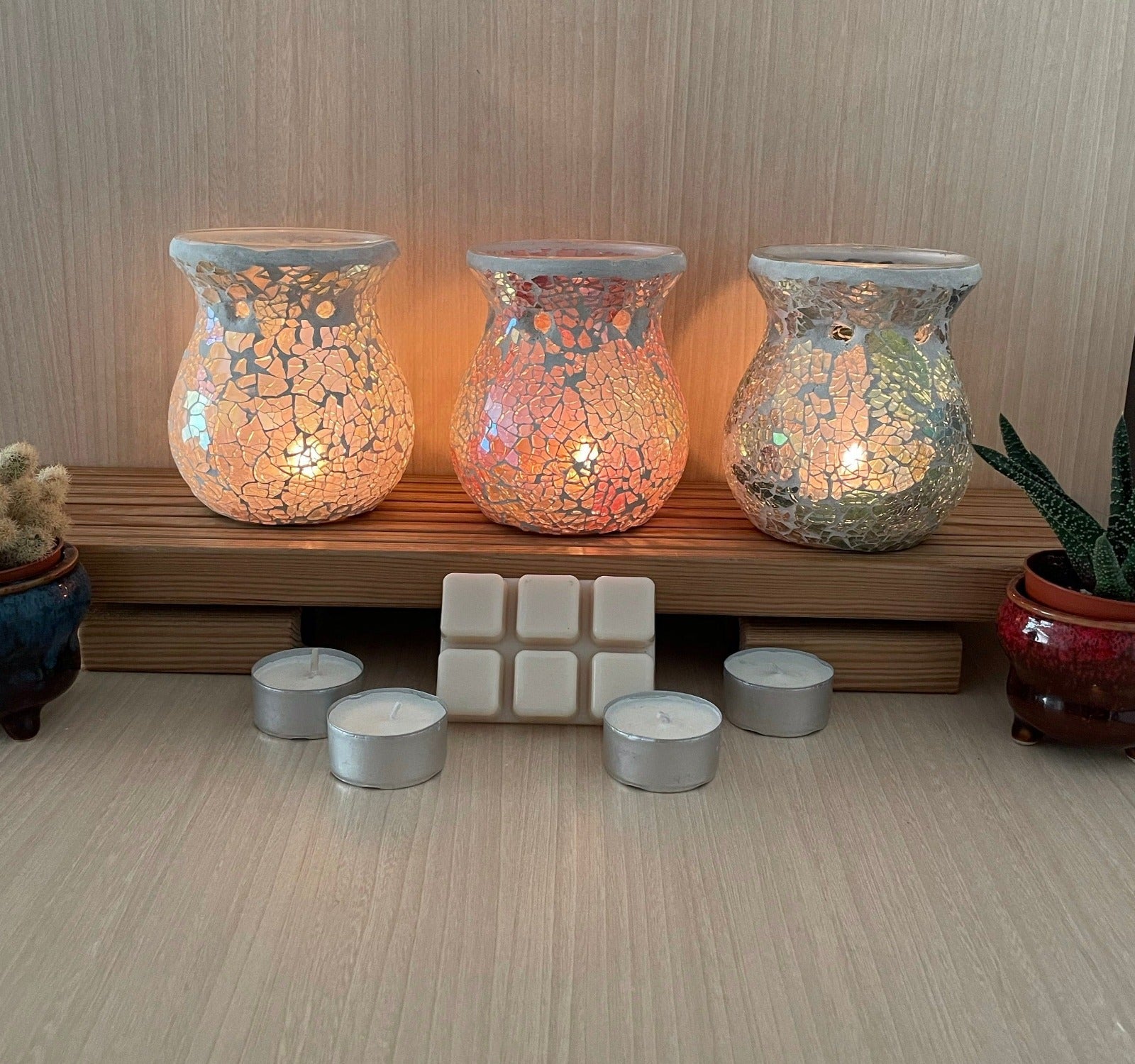 Iridescent Round Crackle Wax Burner Set with Homemade Clamshell Wax Melt and Tea Lights